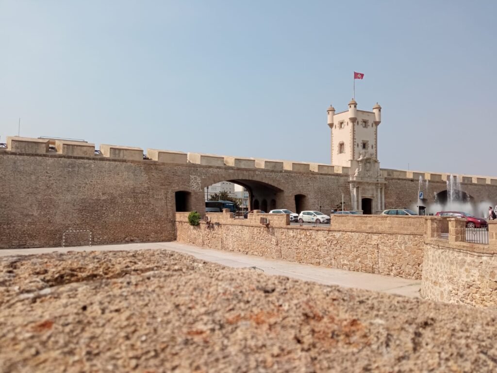PuertasTierraCadiz001-CastillosyFortalezasdelTiempo